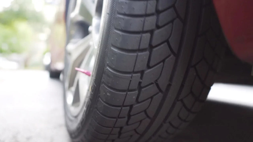 Desert - Hawk UHP 104V Tire Achilles 285/50R20 High Performance